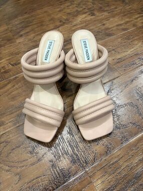Steve Madden Blush Padded Double-Strap Heels 9 Tan